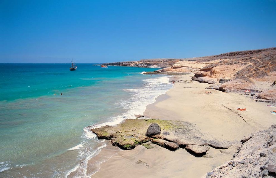 Playa de la Caleta Playa de la Caleta